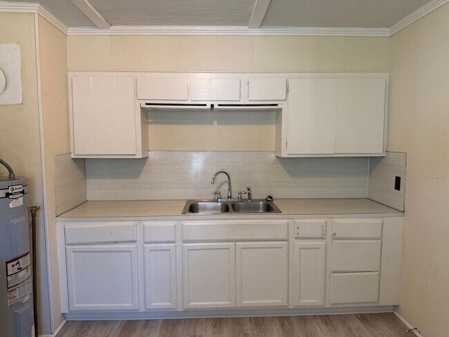 Foto del edificio - 1431 Edgewood Dr