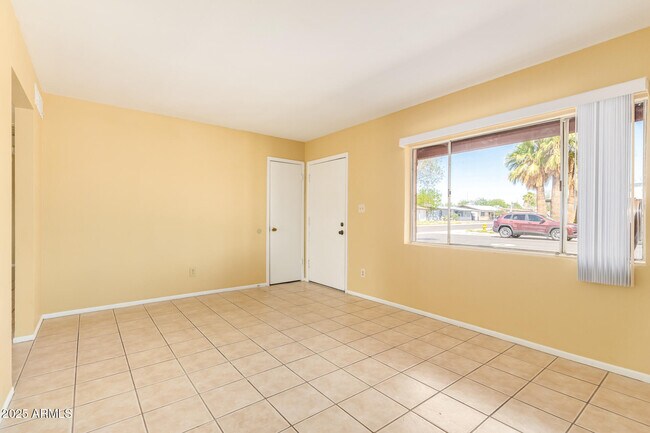 Building Photo - 18240 N 34th Dr