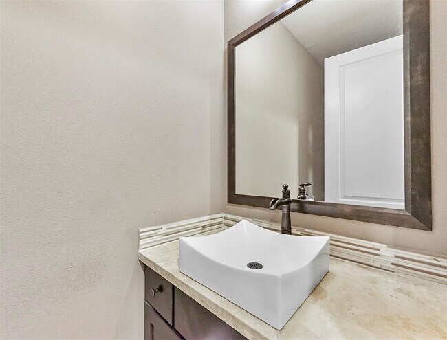 Building Photo - 3426 Stone Springs Dr