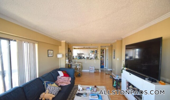 Foto del edificio - 15 N Beacon St