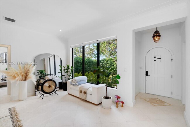 Foto del edificio - 2489 Meridian Ave