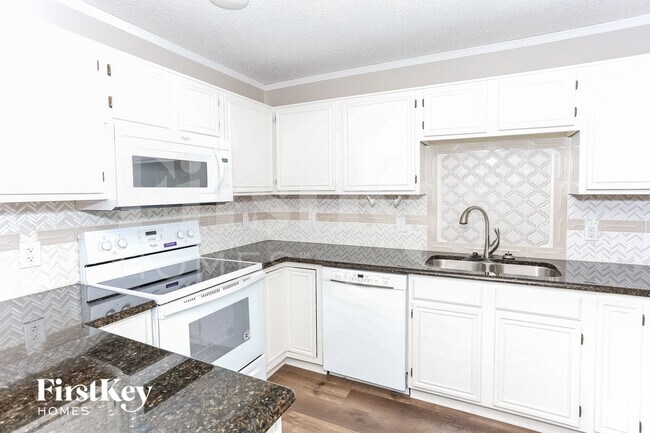 Foto del edificio - 210 Arabian Ln