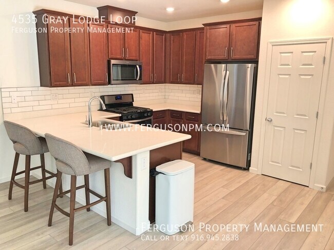 Building Photo - Newly Built Solar Home in A Quiet Communit...