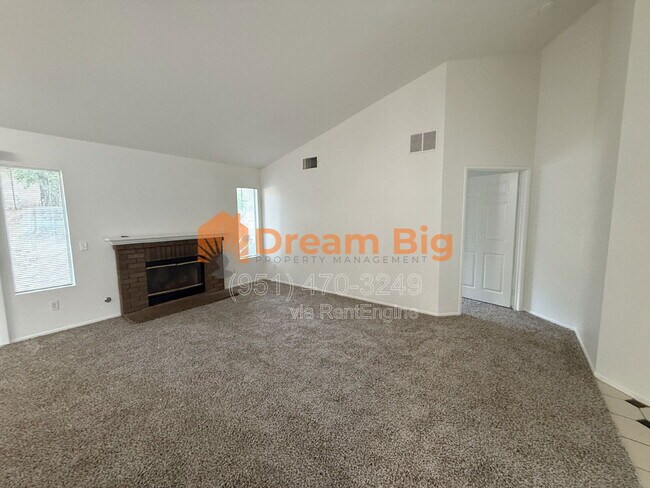 Building Photo - 1585 Stoneykirk Dr
