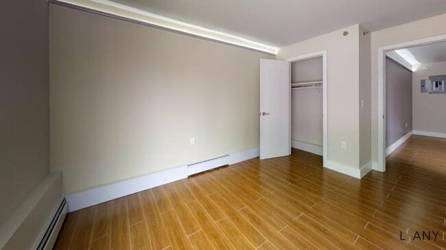 Building Photo - 2 bedroom in BRONX NY 10458