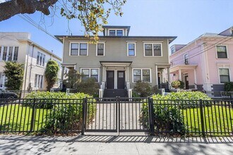 Building Photo - 1336 Park Ave