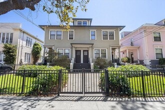 Building Photo - 1336 Park Ave