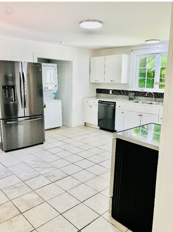 Foto del edificio - 252 Oronoque Rd