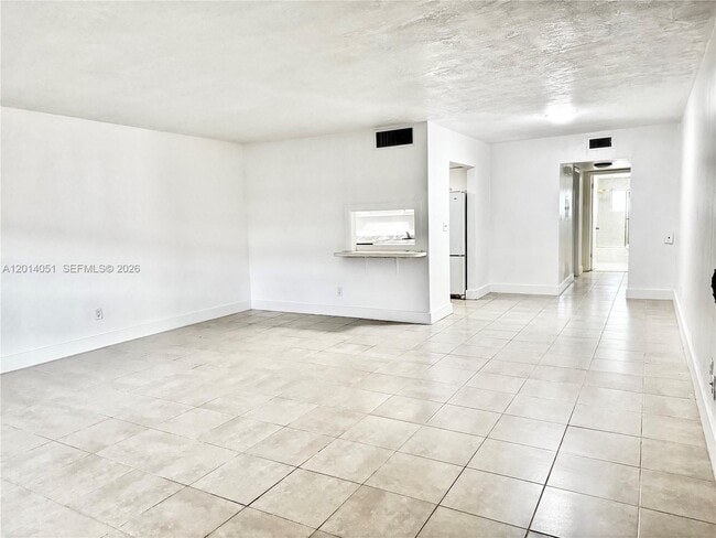 Foto del edificio - 1855 NE 121st St