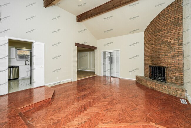 Foto del edificio - 8307 E 75th St