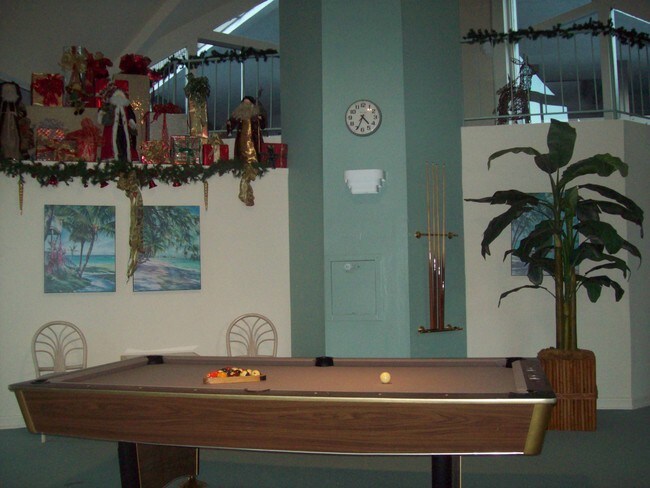 Billard room - 25930 Rolling Hills Rd