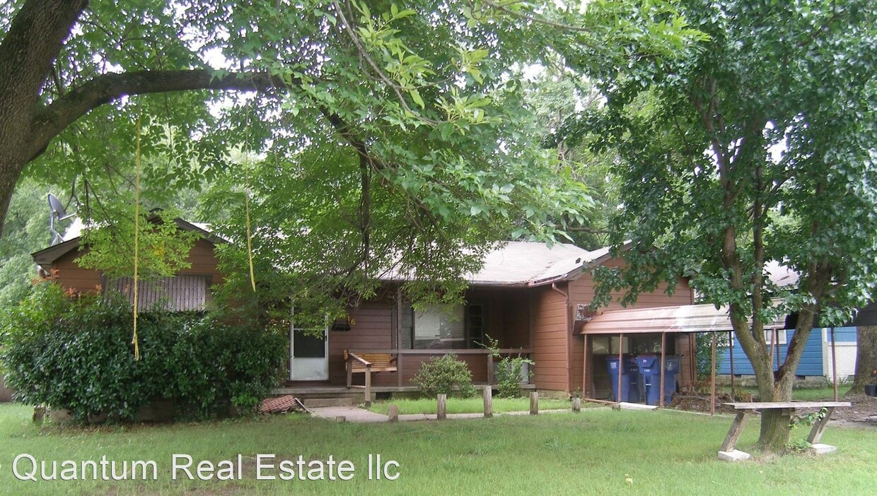 Primary Photo - 3 br, 1 bath House - 4016 MARSHALL DRIVE