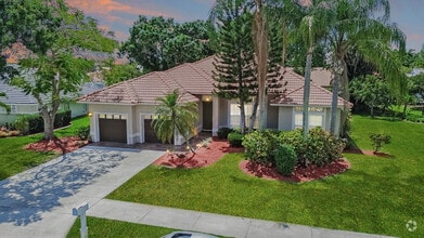 Building Photo - 1326 SW Briarwood Dr