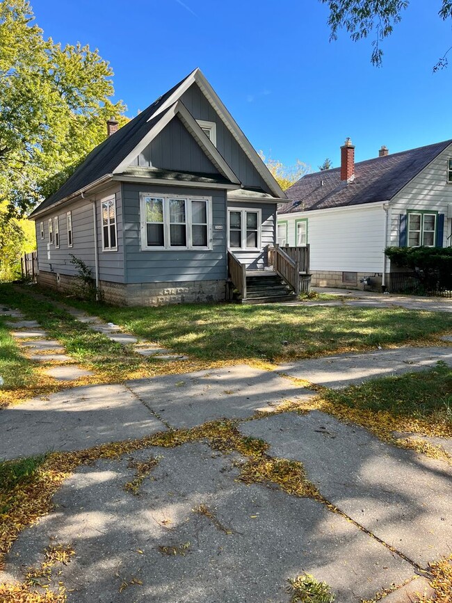 Building Photo - 3048 N. 59th St.
