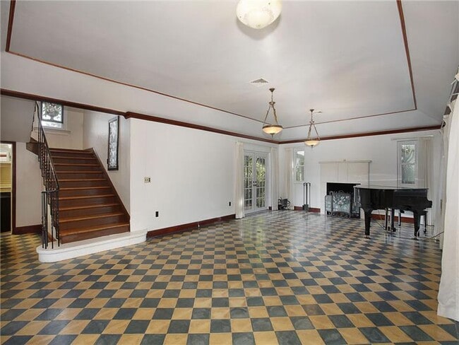 Building Photo - 339 NE 96th St