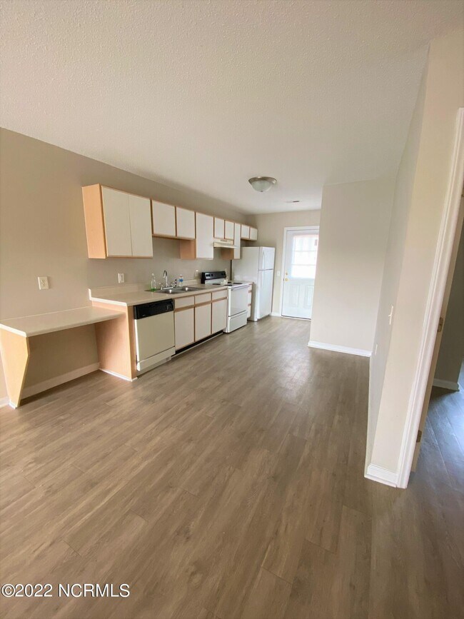 Foto del edificio - 125 N Wheeless Dr