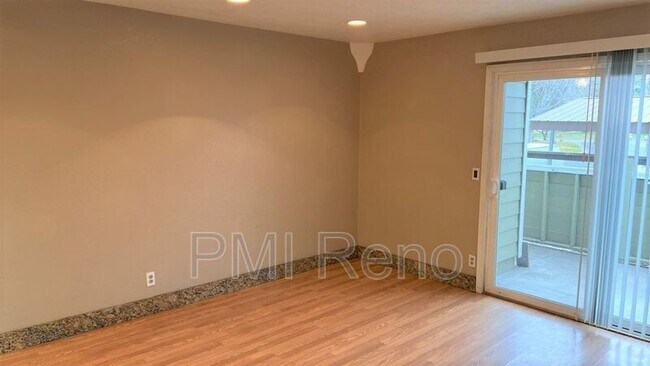 Foto del edificio - 7690 Bluestone Dr