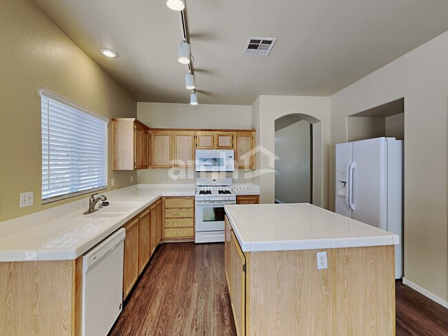 Building Photo - 6809 Urania Ct