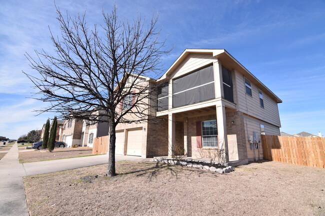 Foto del edificio - 409 E Orion Dr