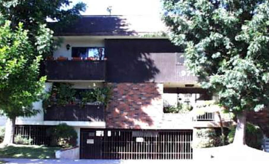 Building Photo - 9715 Charnock Ave