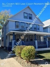 Building Photo - 1472 Ridgewood Ave