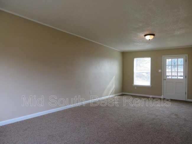 Building Photo - 3671 Moccasin Cove