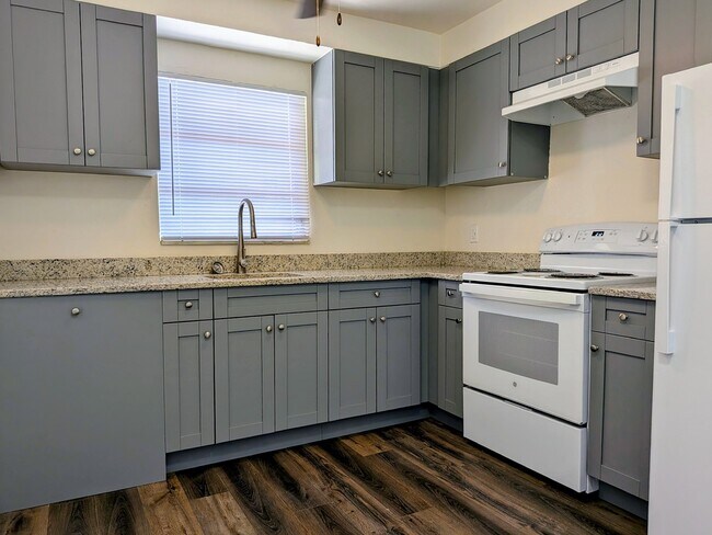 301 Danube Ave #1 - Davis Islands Apartments