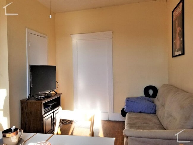 Building Photo - 43 Brighton Ave