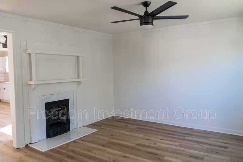 Primary Photo - 260 S Magnolia St