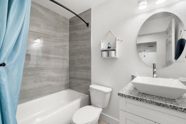 Building Photo - 4616 22nd Ave S