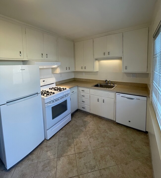 433 Turner Terrace - Apartments in San Mateo, CA | Apartments.com