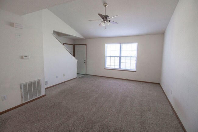 Building Photo - 1616 High Quest Cir