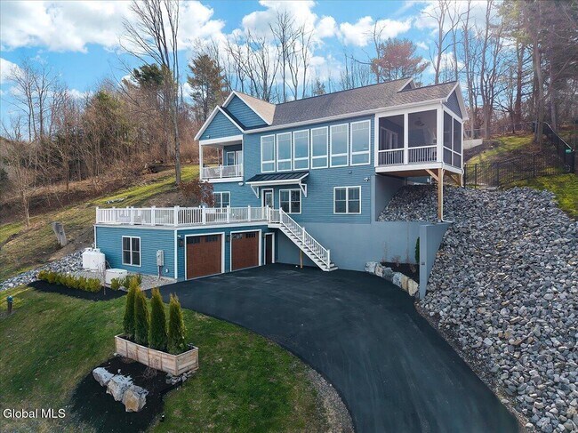 Foto del edificio - 91 Rodgers Ln