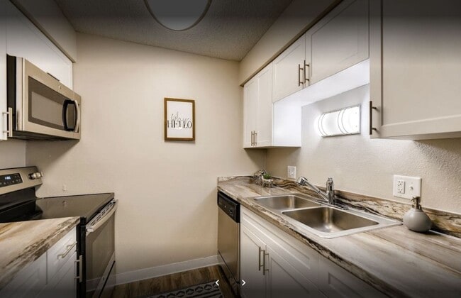 Interior Photo - Highland Way Apartments