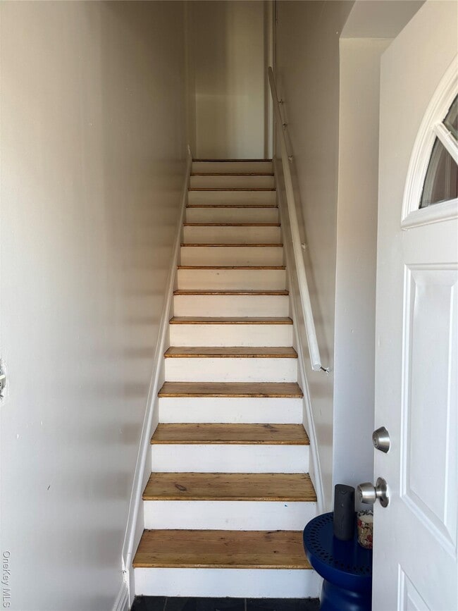 Building Photo - 103-14 169th St