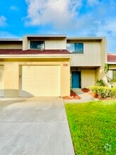Building Photo - 1584 SW Crossing Cir