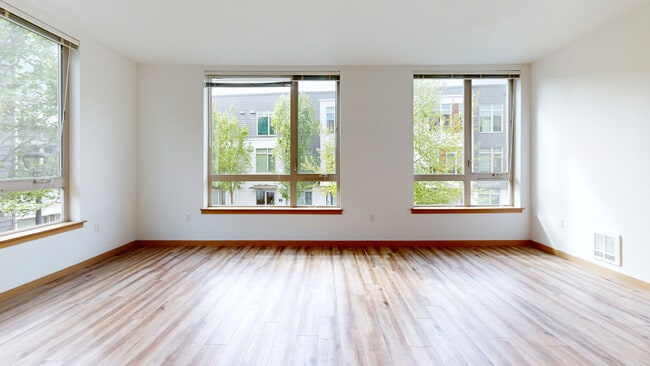 Interior Photo - CityLine