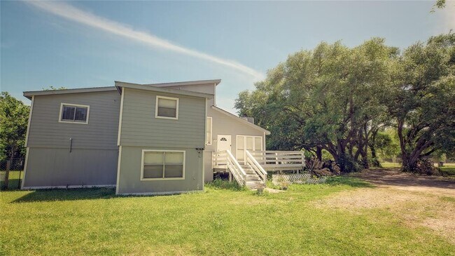 Building Photo - 15222 County Rd 436
