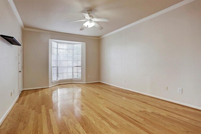 Foto del edificio - 2255 Braeswood Park Dr