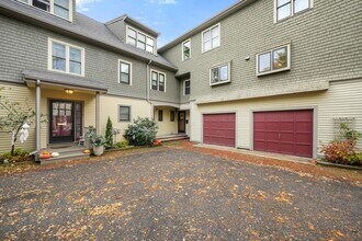 Building Photo - 10 Eustis St