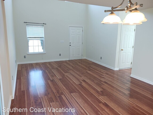 Foto del edificio - 3 br, 2 bath House - 2705 Holmes Court North