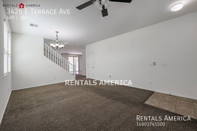 Building Photo - 3426 E Terrace Ave