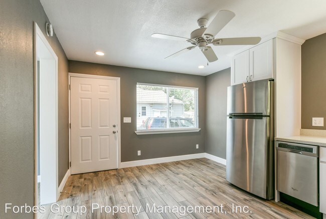 Foto del edificio - 1 br, 1 bath House - 180 N. 11th St.