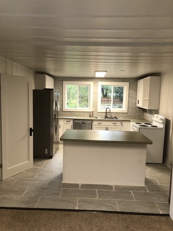 Foto del edificio - 5773 Melita Rd