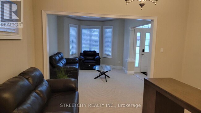 Building Photo - 705 Jackpine Way