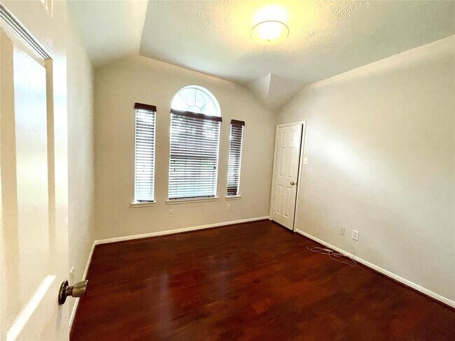 Foto del edificio - 14119 Becket Woods Ln