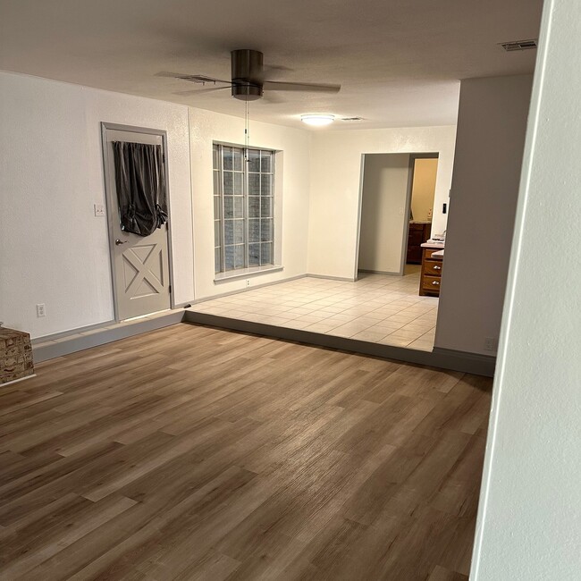 Foto del edificio - 3517 Ranch Rd E