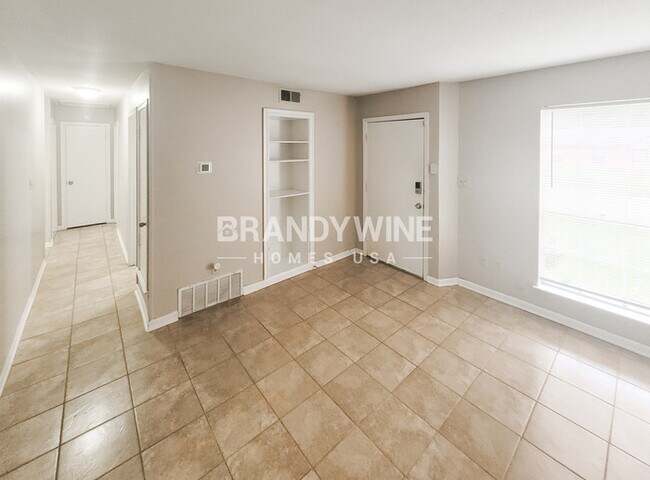 Foto del edificio - 4534 Valley Stream Dr