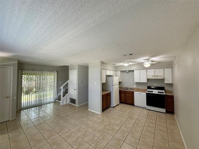Foto del edificio - 1203 Southport Dr