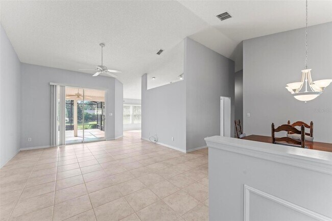 Foto del edificio - 25316 Crestwater Dr